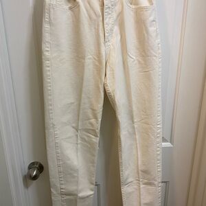 Guess Women's High Rise white Jeans- 28/4